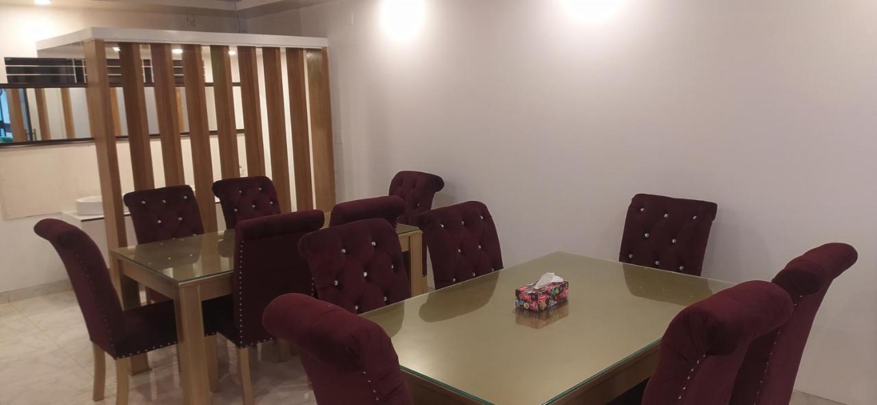 Center Point Apartment Dhaka Esterno foto