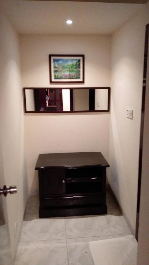 Center Point Apartment Dhaka Esterno foto