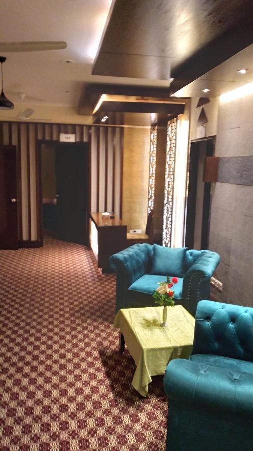 Center Point Apartment Dhaka Esterno foto